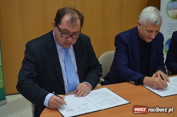 Zdjęcie w galerii na portalu naszraciborz.pl: WFOŚiGW w Katowicach podpisał umowę z MPGK Katowice wiadomości z regionu