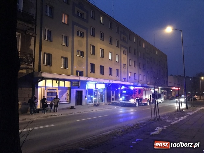 Zdjęcie w galerii na portalu naszraciborz.pl: Granaty i pociski w piwnicy przy Wojska Polskiego! Policja ewakuowała mieszkańców wiadomości z regionu