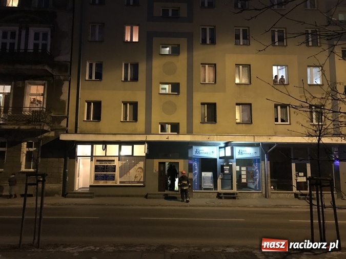 Zdjęcie w galerii na portalu naszraciborz.pl: Granaty i pociski w piwnicy przy Wojska Polskiego! Policja ewakuowała mieszkańców wiadomości z regionu