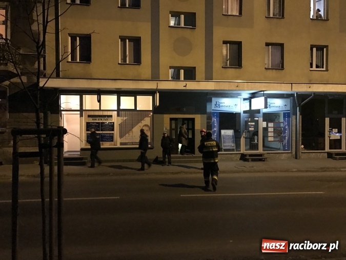 Zdjęcie w galerii na portalu naszraciborz.pl: Granaty i pociski w piwnicy przy Wojska Polskiego! Policja ewakuowała mieszkańców wiadomości z regionu