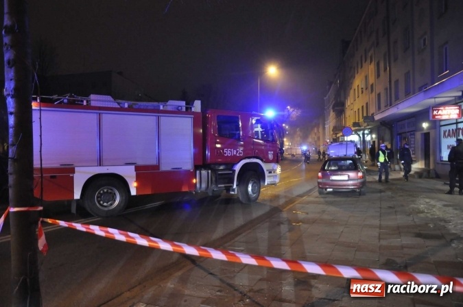 Zdjęcie w galerii na portalu naszraciborz.pl: Granaty i pociski w piwnicy przy Wojska Polskiego! Policja ewakuowała mieszkańców wiadomości z regionu