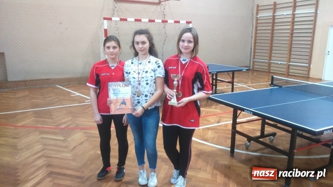 Zdjęcie w galerii na portalu naszraciborz.pl: Zwycięstwo Szonowic w powiatowym turnieju tenisa stołowego wiadomości z regionu