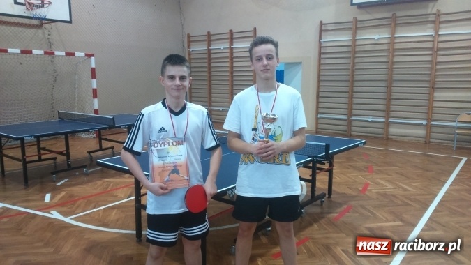 Zdjęcie w galerii na portalu naszraciborz.pl: Zwycięstwo Szonowic w powiatowym turnieju tenisa stołowego wiadomości z regionu