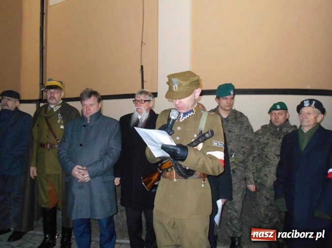 Zdjęcie w galerii na portalu naszraciborz.pl: Jednostka Strzelecka z Raciborza na uroczystościach 75. rocznicy powstania Armii Krajowej wiadomości z regionu