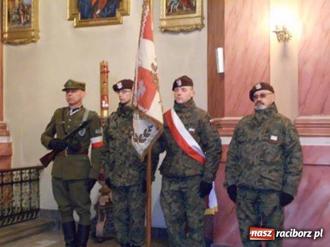 Zdjęcie w galerii na portalu naszraciborz.pl: Jednostka Strzelecka z Raciborza na uroczystościach 75. rocznicy powstania Armii Krajowej wiadomości z regionu
