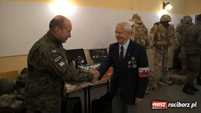 Zdjęcie w galerii na portalu naszraciborz.pl: Jednostka Strzelecka z Raciborza na uroczystościach 75. rocznicy powstania Armii Krajowej wiadomości z regionu