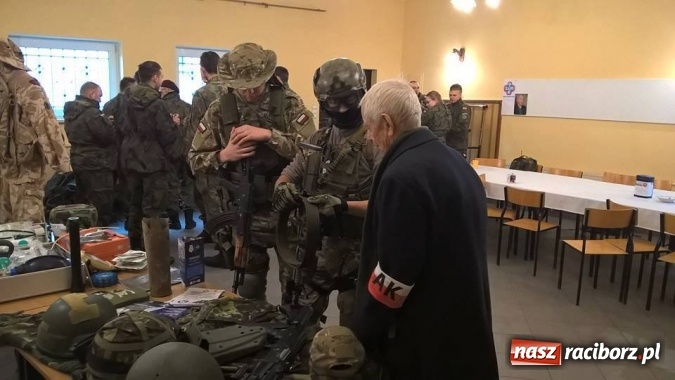 Zdjęcie w galerii na portalu naszraciborz.pl: Jednostka Strzelecka z Raciborza na uroczystościach 75. rocznicy powstania Armii Krajowej wiadomości z regionu