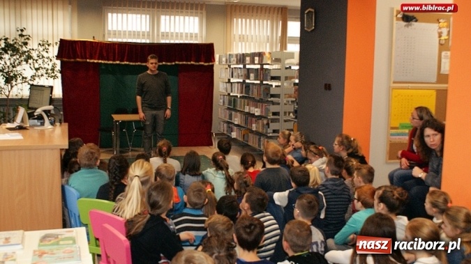 Zdjęcie w galerii na portalu naszraciborz.pl: Teatr Maska ponownie w raciborskiej bibliotece  wiadomości z regionu