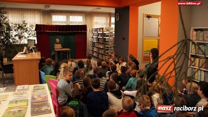 Zdjęcie w galerii na portalu naszraciborz.pl: Teatr Maska ponownie w raciborskiej bibliotece  wiadomości z regionu