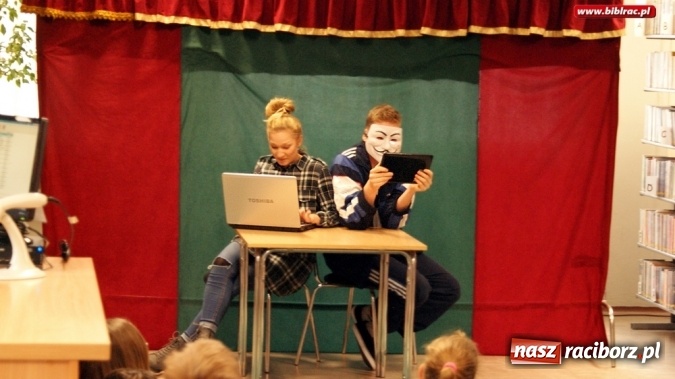 Zdjęcie w galerii na portalu naszraciborz.pl: Teatr Maska ponownie w raciborskiej bibliotece  wiadomości z regionu