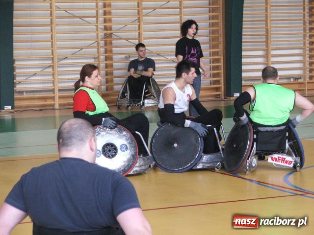 Zdjęcie w galerii na portalu naszraciborz.pl: Sprawni połamańcy czyli rugby na wózkach wiadomości z regionu