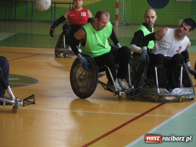 Zdjęcie w galerii na portalu naszraciborz.pl: Sprawni połamańcy czyli rugby na wózkach wiadomości z regionu