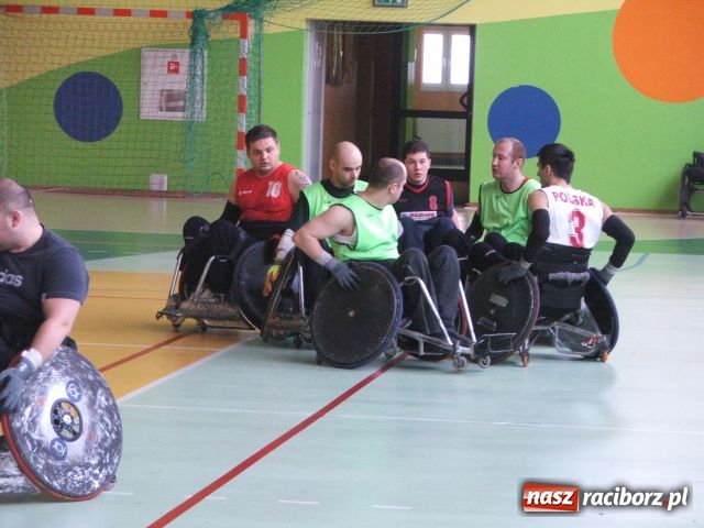 Zdjęcie w galerii na portalu naszraciborz.pl: Sprawni połamańcy czyli rugby na wózkach wiadomości z regionu