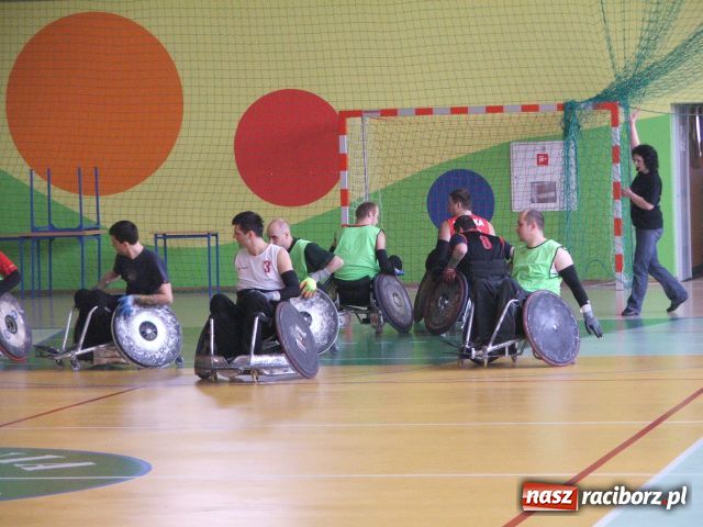 Zdjęcie w galerii na portalu naszraciborz.pl: Sprawni połamańcy czyli rugby na wózkach wiadomości z regionu