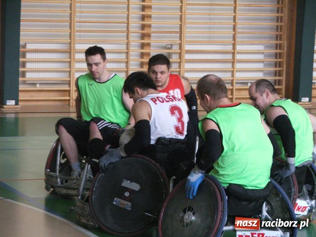 Zdjęcie w galerii na portalu naszraciborz.pl: Sprawni połamańcy czyli rugby na wózkach wiadomości z regionu