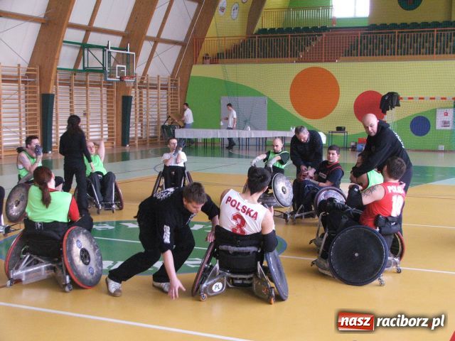 Zdjęcie w galerii na portalu naszraciborz.pl: Sprawni połamańcy czyli rugby na wózkach wiadomości z regionu