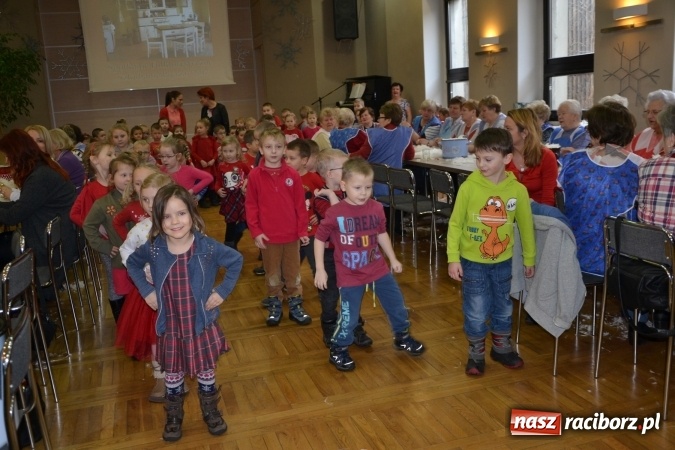 Zdjęcie w galerii na portalu naszraciborz.pl: Szkubanie piyrza w Tworkowie wiadomości z regionu