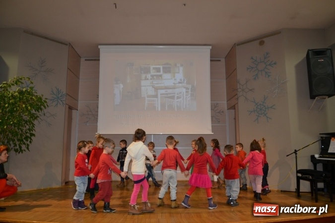 Zdjęcie w galerii na portalu naszraciborz.pl: Szkubanie piyrza w Tworkowie wiadomości z regionu