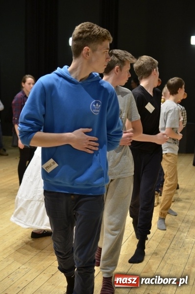 Zdjęcie w galerii na portalu naszraciborz.pl: ALLchemia - nauka, sztuka, zabawa - wyjątkowy spektakl w RCK wiadomości z regionu