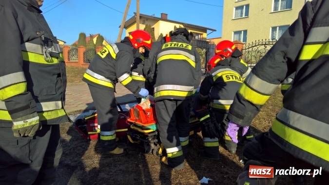 Zdjęcie w galerii na portalu naszraciborz.pl: Zderzenie skody i fiata DW 935 w Rzuchowie wiadomości z regionu