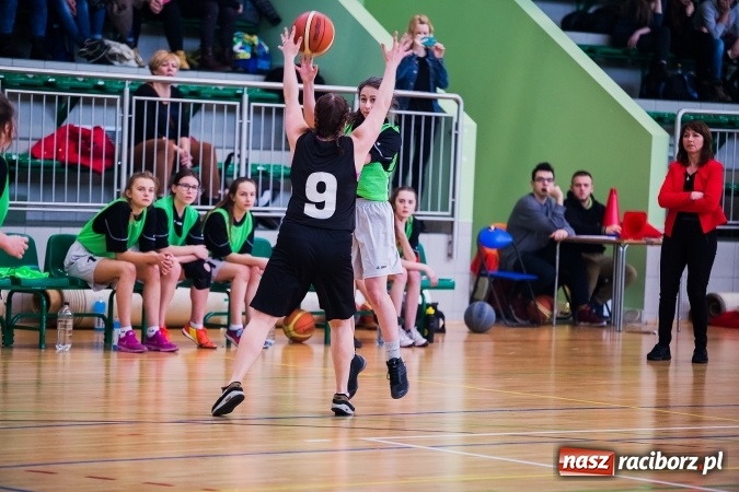 Zdjęcie w galerii na portalu naszraciborz.pl: Koszykarki z I LO najlepsze w miejskich finałach wiadomości z regionu