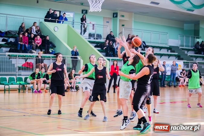 Zdjęcie w galerii na portalu naszraciborz.pl: Koszykarki z I LO najlepsze w miejskich finałach wiadomości z regionu