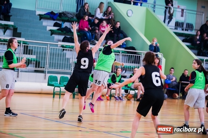 Zdjęcie w galerii na portalu naszraciborz.pl: Koszykarki z I LO najlepsze w miejskich finałach wiadomości z regionu