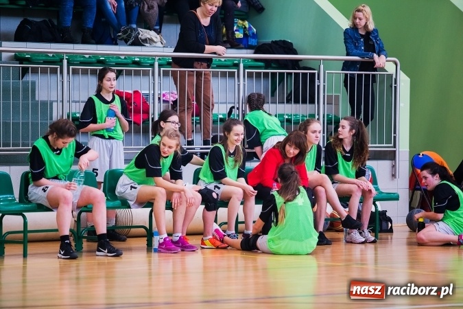 Zdjęcie w galerii na portalu naszraciborz.pl: Koszykarki z I LO najlepsze w miejskich finałach wiadomości z regionu