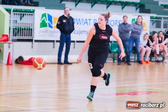 Zdjęcie w galerii na portalu naszraciborz.pl: Koszykarki z I LO najlepsze w miejskich finałach wiadomości z regionu