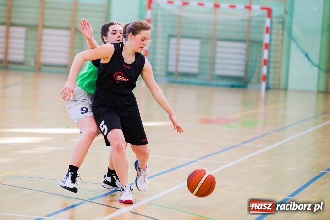 Zdjęcie w galerii na portalu naszraciborz.pl: Koszykarki z I LO najlepsze w miejskich finałach wiadomości z regionu