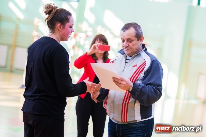 Zdjęcie w galerii na portalu naszraciborz.pl: Koszykarki z I LO najlepsze w miejskich finałach wiadomości z regionu
