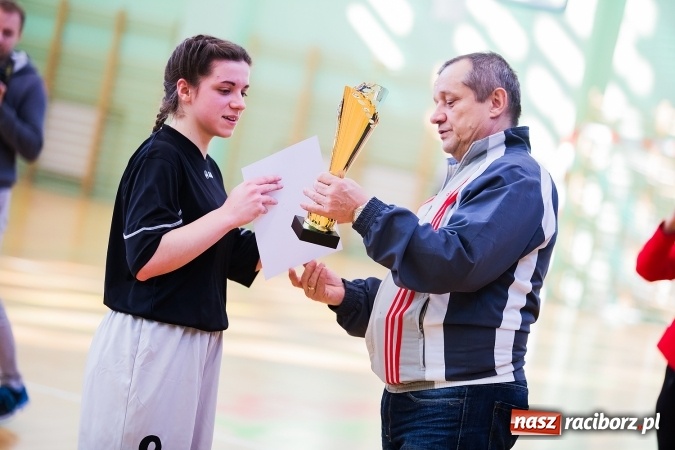 Zdjęcie w galerii na portalu naszraciborz.pl: Koszykarki z I LO najlepsze w miejskich finałach wiadomości z regionu