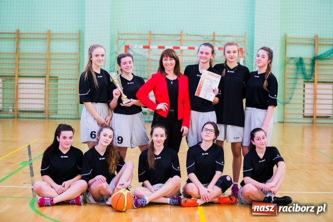 Zdjęcie w galerii na portalu naszraciborz.pl: Koszykarki z I LO najlepsze w miejskich finałach wiadomości z regionu