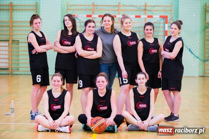 Zdjęcie w galerii na portalu naszraciborz.pl: Koszykarki z I LO najlepsze w miejskich finałach wiadomości z regionu