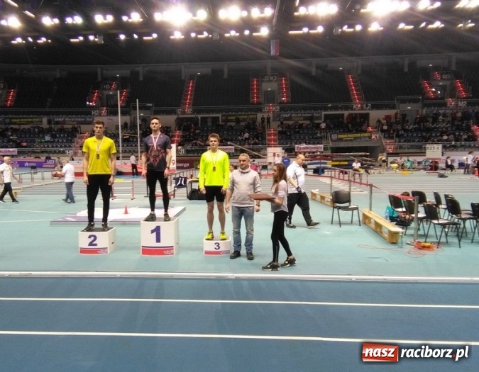 Zdjęcie w galerii na portalu naszraciborz.pl: Lekkoatletyka. Szkoła Mistrzostwa Sportowego na piątkę  wiadomości z regionu