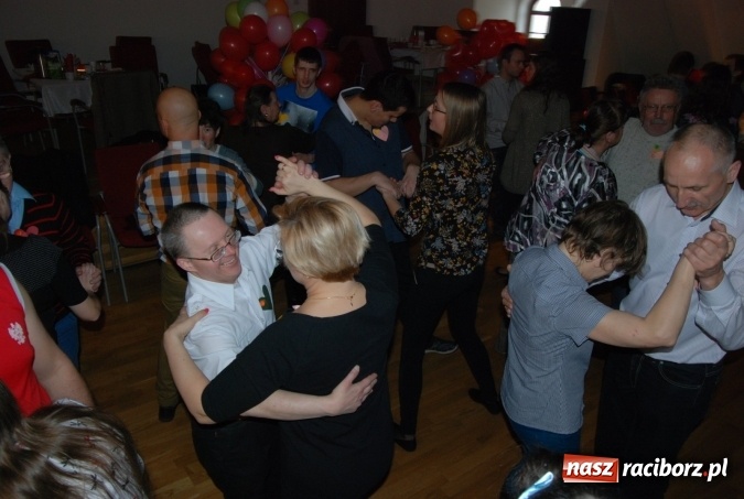 Zdjęcie w galerii na portalu naszraciborz.pl: Zabawa karnawałowa Warsztatu Terapii Zajęciowej wiadomości z regionu