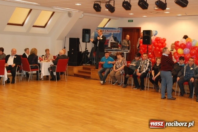 Zdjęcie w galerii na portalu naszraciborz.pl: Zabawa karnawałowa Warsztatu Terapii Zajęciowej wiadomości z regionu