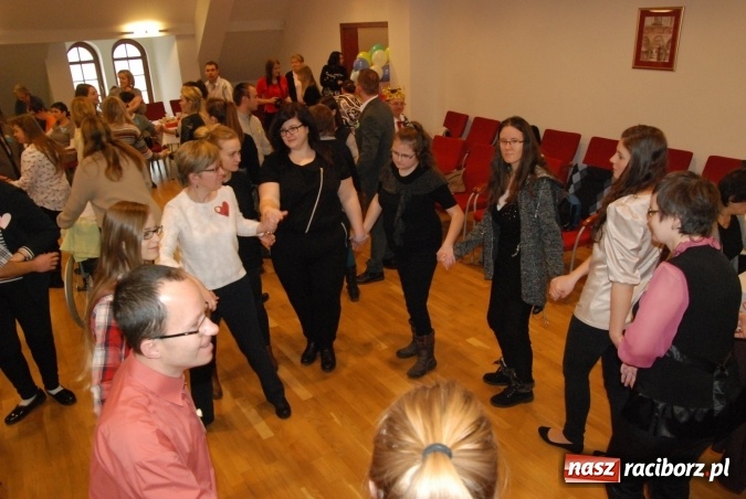 Zdjęcie w galerii na portalu naszraciborz.pl: Zabawa karnawałowa Warsztatu Terapii Zajęciowej wiadomości z regionu