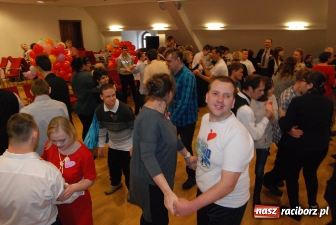 Zdjęcie w galerii na portalu naszraciborz.pl: Zabawa karnawałowa Warsztatu Terapii Zajęciowej wiadomości z regionu