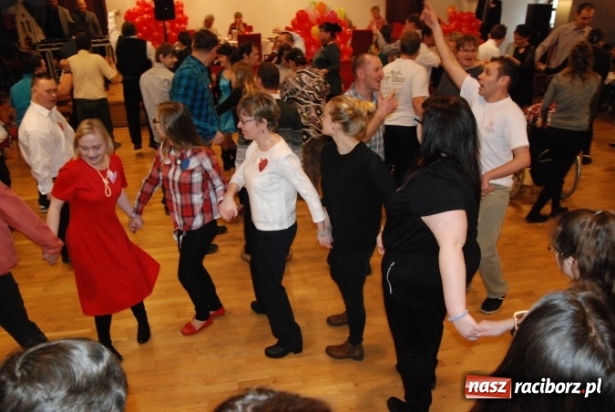 Zdjęcie w galerii na portalu naszraciborz.pl: Zabawa karnawałowa Warsztatu Terapii Zajęciowej wiadomości z regionu