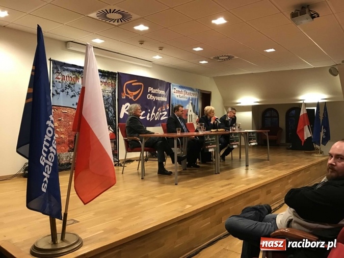 Zdjęcie w galerii na portalu naszraciborz.pl: Posłowie Platformy Obywatelskiej o rządach PiS i swoich porażkach na raciborskim zamku wiadomości z regionu