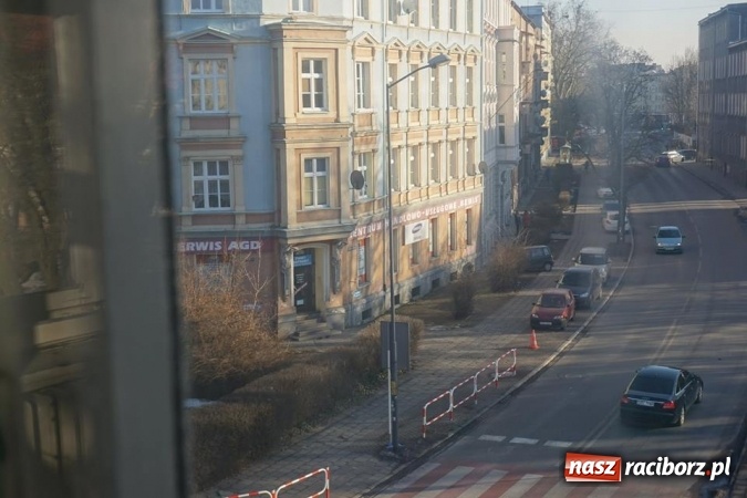 Zdjęcie w galerii na portalu naszraciborz.pl: Eksploratorzy ze Stowarzyszenia Odra 1945 weszli do starej komendy ZDJĘCIA wiadomości z regionu