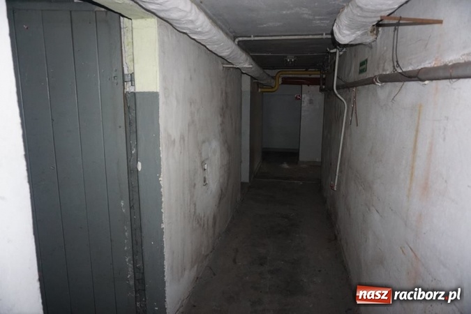 Zdjęcie w galerii na portalu naszraciborz.pl: Eksploratorzy ze Stowarzyszenia Odra 1945 weszli do starej komendy ZDJĘCIA wiadomości z regionu