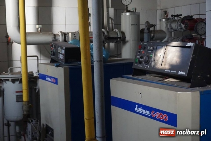 Zdjęcie w galerii na portalu naszraciborz.pl: Eksploratorzy ze Stowarzyszenia Odra 1945 weszli do starej komendy ZDJĘCIA wiadomości z regionu