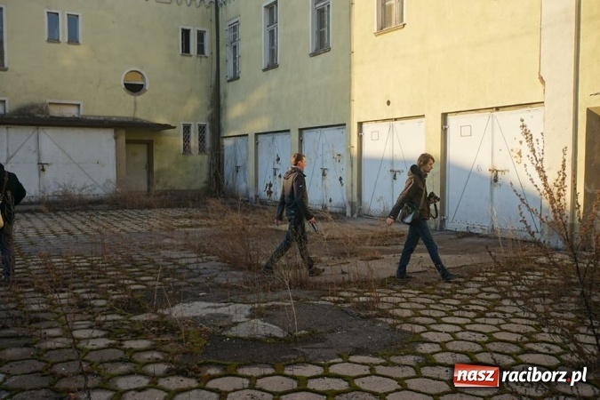 Zdjęcie w galerii na portalu naszraciborz.pl: Eksploratorzy ze Stowarzyszenia Odra 1945 weszli do starej komendy ZDJĘCIA wiadomości z regionu