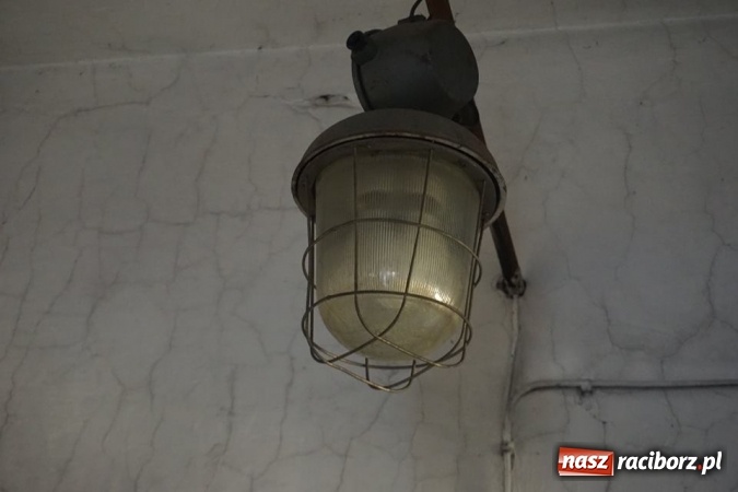 Zdjęcie w galerii na portalu naszraciborz.pl: Eksploratorzy ze Stowarzyszenia Odra 1945 weszli do starej komendy ZDJĘCIA wiadomości z regionu