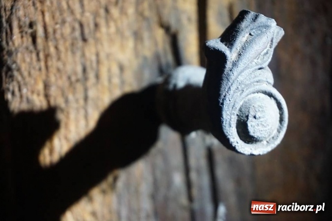 Zdjęcie w galerii na portalu naszraciborz.pl: Eksploratorzy ze Stowarzyszenia Odra 1945 weszli do starej komendy ZDJĘCIA wiadomości z regionu