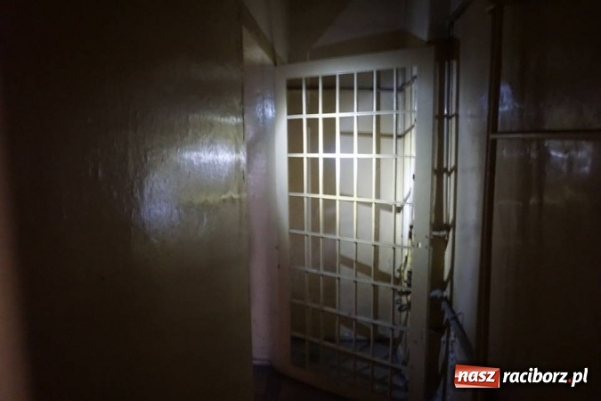 Zdjęcie w galerii na portalu naszraciborz.pl: Eksploratorzy ze Stowarzyszenia Odra 1945 weszli do starej komendy ZDJĘCIA wiadomości z regionu