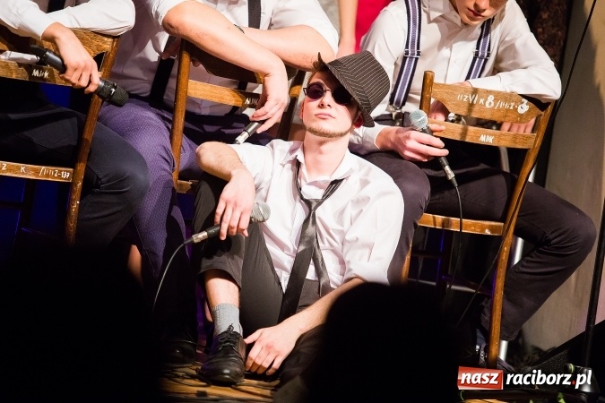 Zdjęcie w galerii na portalu naszraciborz.pl: Walentynkowa środa z zespołem Miraż w Młodzieżowym Domu Kultury wiadomości z regionu