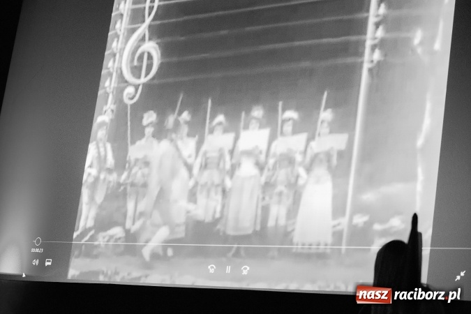 Zdjęcie w galerii na portalu naszraciborz.pl: Katie & Me Meet Alkahest w Domu Kultury Strzecha wiadomości z regionu